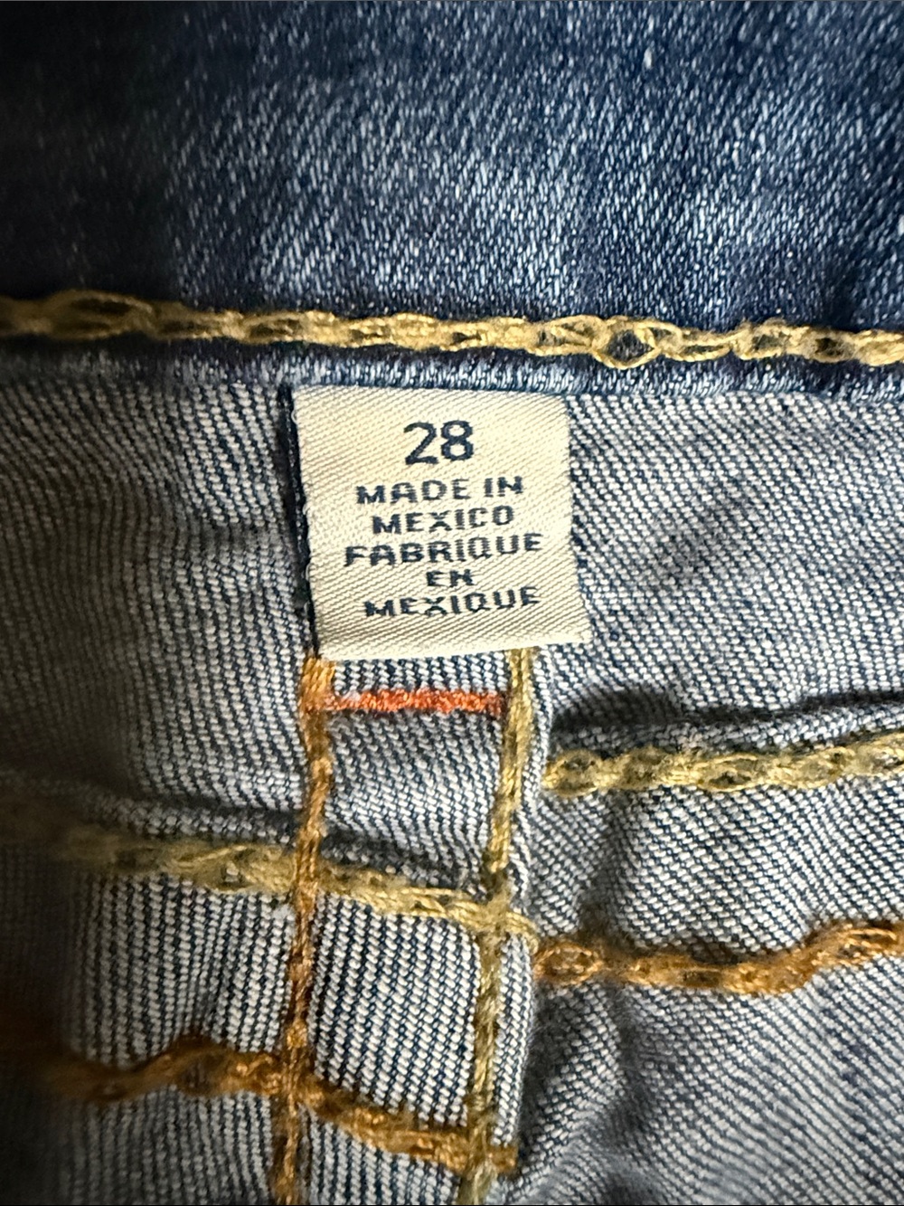 True Religion Women's Medium Blue Capri Jeans with Contrast Stitching - Picture 6 of 13